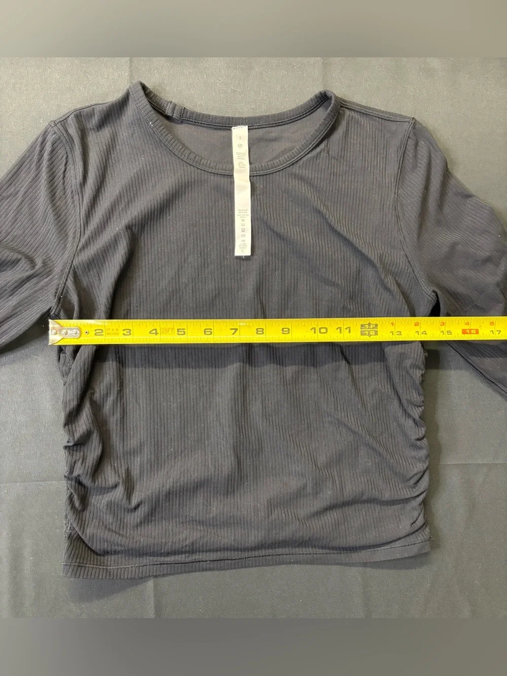 Lululemon Black Ribbed Ruched Long Sleeve Crop Top Size 8 - Picture 3 of 11